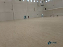 懸浮體育館木地板施工團隊